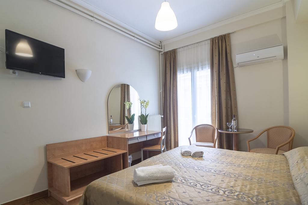 Ares Athens Hotel Екстериор снимка