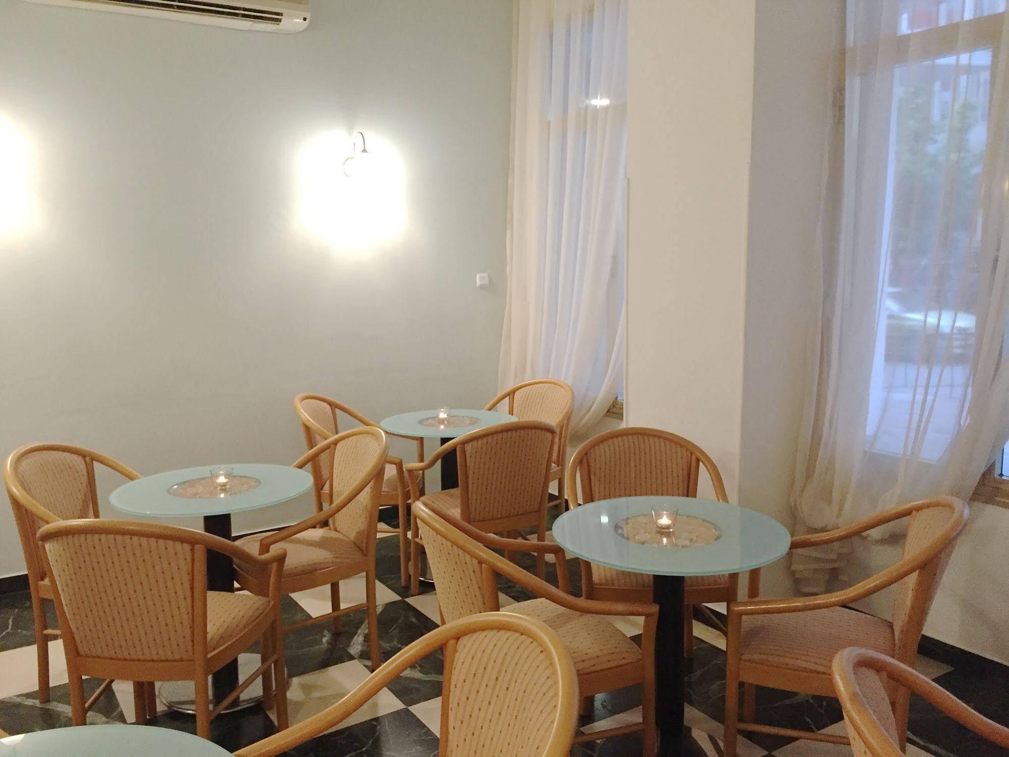 Ares Athens Hotel Екстериор снимка